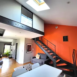 Le Loft De Entre Eurexpo Et St Exupéry Appartamento